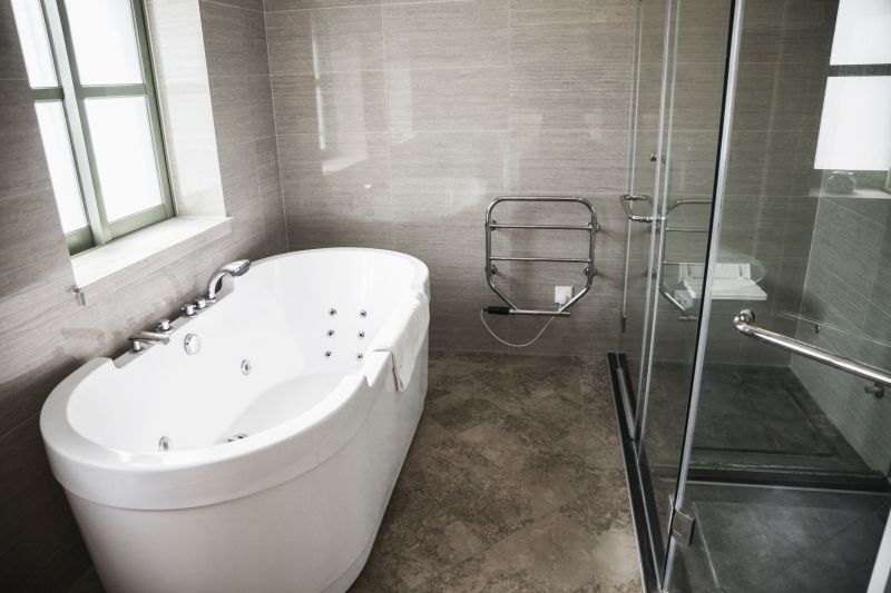Compact Japanese Style Tub